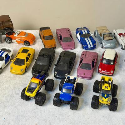 Die Cast Vehicle Lot