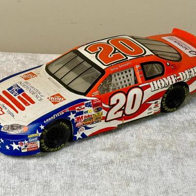 ACTION 2003 TONY STEWART #20 CHEVY HOME DEPOT DECLARATION ROAD TRIP NASCAR 1:18