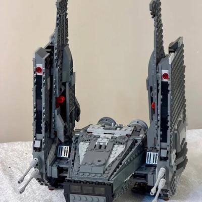 lego 75104 Kylo Ren's Command Shuttle