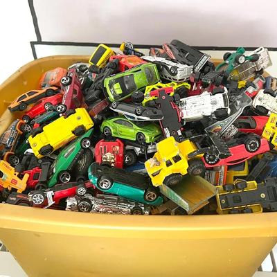 Large Mystery Lot of Metal Hotwheels, Matchbox Cars & More