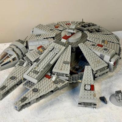 LEGO Star Wars Millennium Falcon (Set 7965)