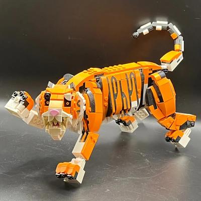LEGO Creator 3-in-1 Majestic Tiger (31129)