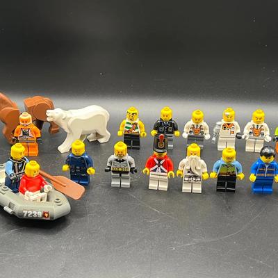 (16) LEGO People Figures Plus Horse, Boat & Polar Bear
