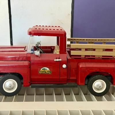 LEGO Icons Pickup Truck 10290 building set