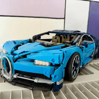 LEGO Technic Bugatti Chiron set, number 42083