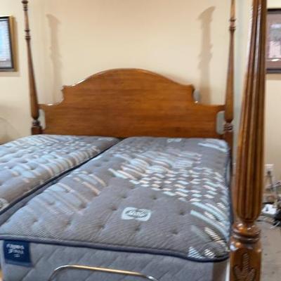 King Size 4-Poster Adjustabe Remote By Leggett And Platt Bed With Sealy Crown Jewel Mattresses