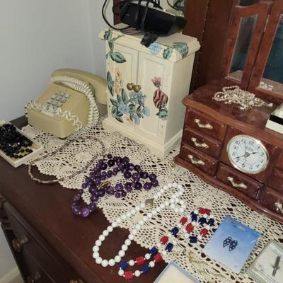 Sale Photo Thumbnail #98