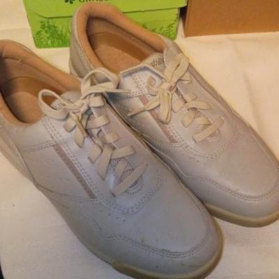 Sale Photo Thumbnail #533