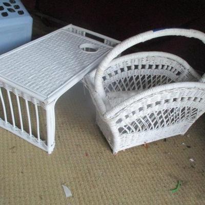 Vintage wicker magazine holder & bed tray  