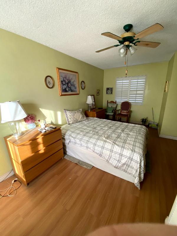 Sale Photo Thumbnail #28