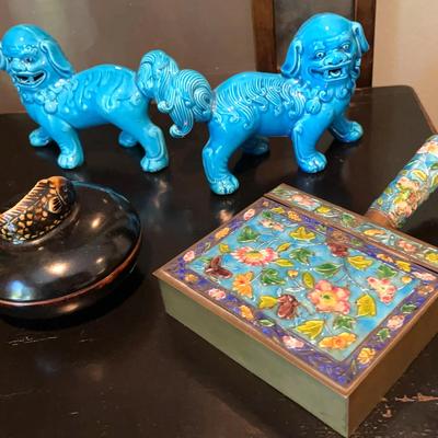 Petite Porcelain Foo Dogs, Chinoiserie Cloisonné Silent Butler