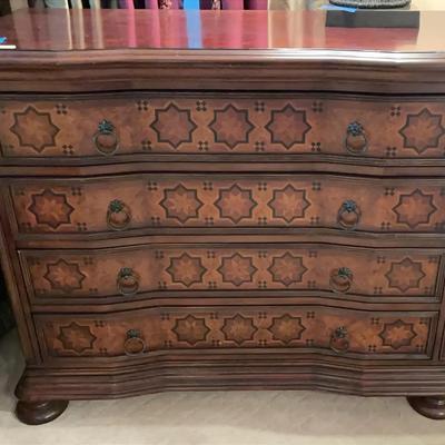 Hooker Furniture, Charleston 4-Drawer Bachelor’s Chest Dresser (2nd)