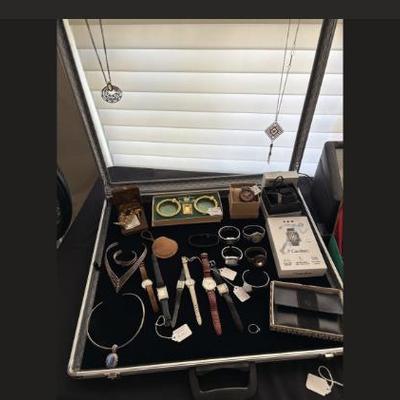 Sale Photo Thumbnail #111