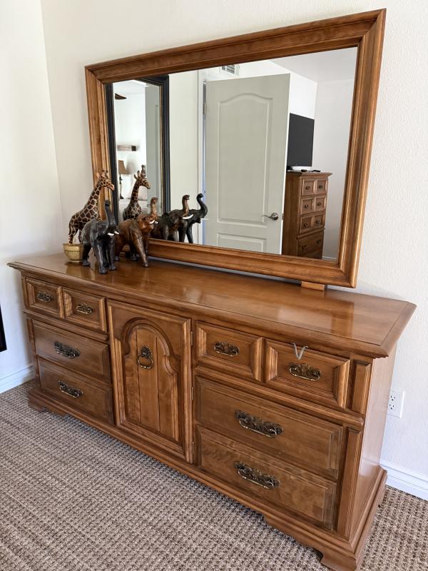 Sale Photo Thumbnail #34