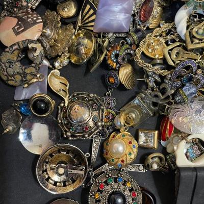 Sale Photo Thumbnail #217