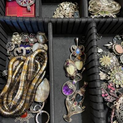 Sale Photo Thumbnail #215