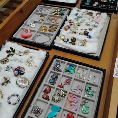 Sale Photo Thumbnail #80