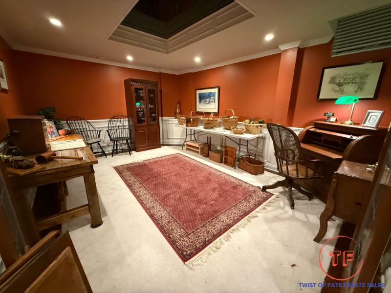 Sale Photo Thumbnail #301