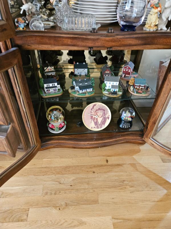 Sale Photo Thumbnail #34