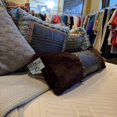 Sale Photo Thumbnail #158