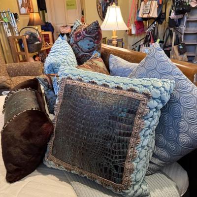 Sale Photo Thumbnail #146