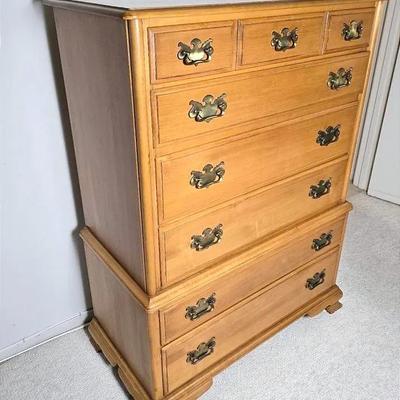 Taylor Jamestown Chest Of Drawers