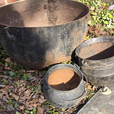 Antique Cast Iron Kettles (3) 