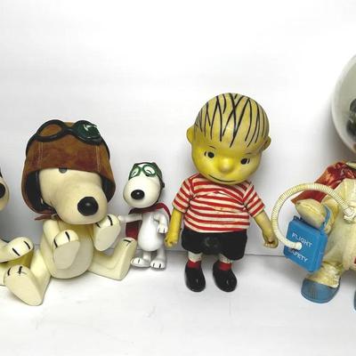 Vintage Astronaut Snoopy, Linus, Red Baron & More Figurines