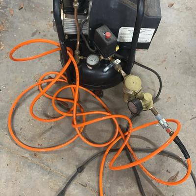 Central Pneumatic 3 HP / 4-Gallon Pancake Air Compressor