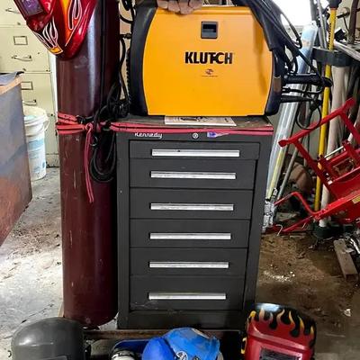 Klutch MIG 140Si Welder with Argon/CO₂ Tank, Safety Gear & Rolling Kennedy Tool Chest