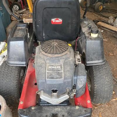 Toro Riding Lawn Mower with KOHLER Courage 21 Engine – 597cc