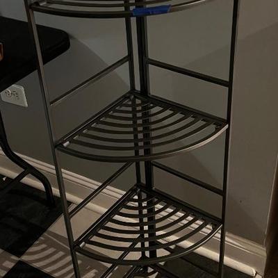Metal corner shelf