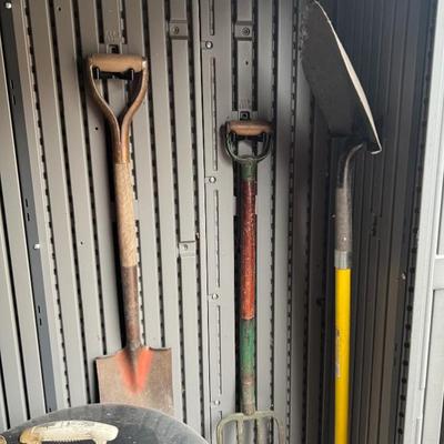 Sale Photo Thumbnail #21: Shovels & rakes