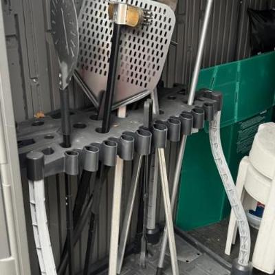 Sale Photo Thumbnail #20: Tool holder with tools