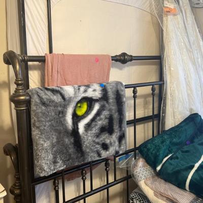 Sale Photo Thumbnail #122