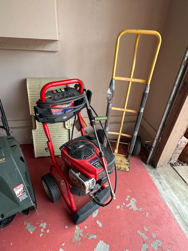 Sale Photo Thumbnail #198