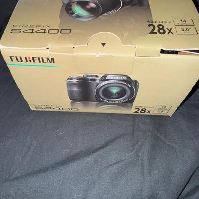 Fuji Finepix S4400