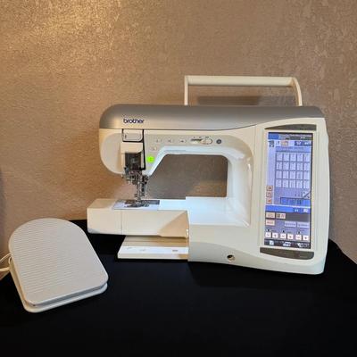 Brother Innov-is 4500 Duetta + Embroidery arm 