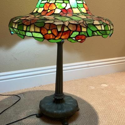 Tiffany Style Stained Glass Table Lamp