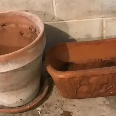 2 Clay Planter Pots