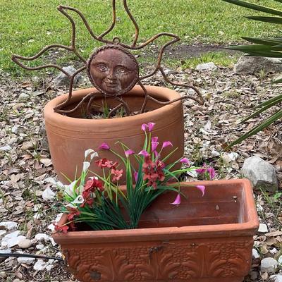 Terra Cotta Pots and Outdoor Decor