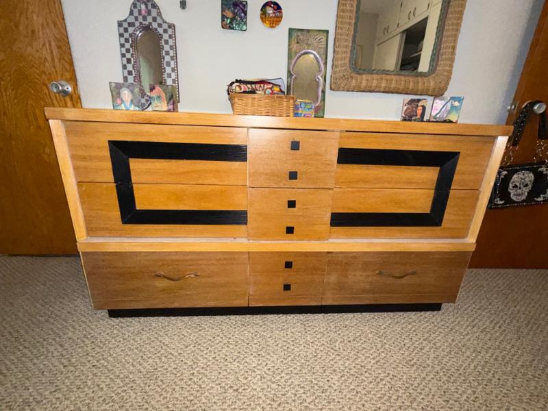 Sale Photo Thumbnail #303