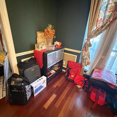 Sale Photo Thumbnail #297