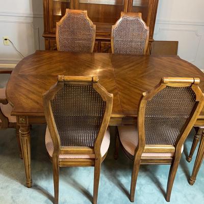 Thomasville Dining Table w/ 6 Chairs 