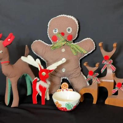 Gingerbread Man And Reindeers