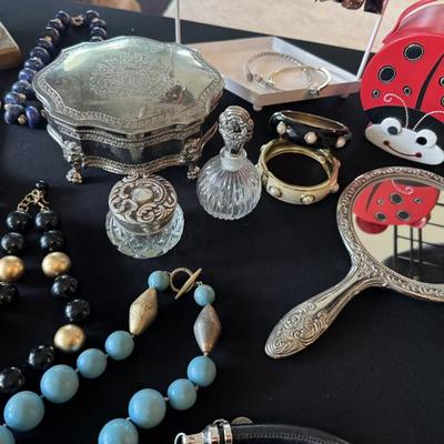 Sale Photo Thumbnail #219