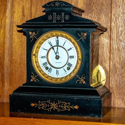 Mantle Clock