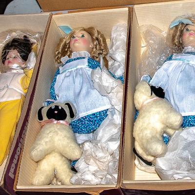 LARGE DOLL COLLECTION INCLUDING MADAME ALEXANDER