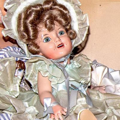LARGE DOLL COLLECTION INCLUDING MADAME ALEXANDER