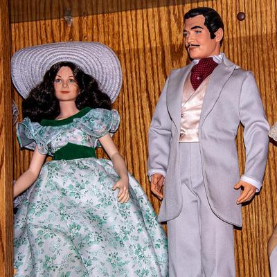 LARGE DOLL COLLECTION INCLUDING MADAME ALEXANDER